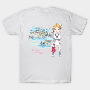 Cute fashion girl in Vernazza, Italia. T-Shirt